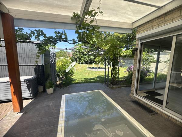 Maison 7 pièce(s) 4 chambre(s) 148 m²