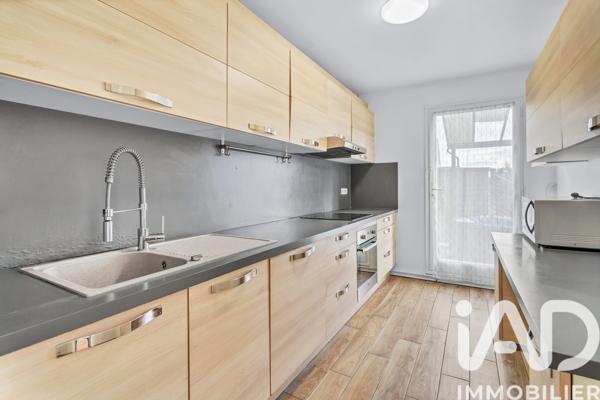 Maison à vendre 5 pièces 100 m² Saint-Thibault-des-Vignes