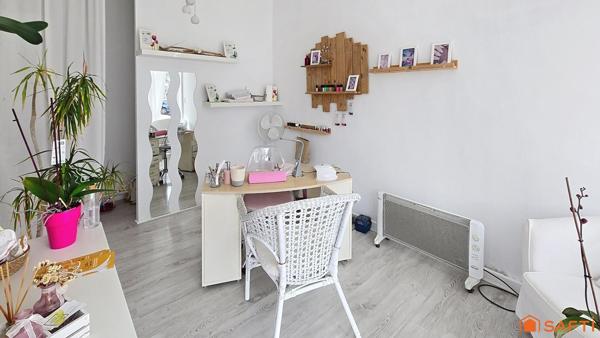 2 Appartements avec jardin privatif + 2 locaux commerciaux