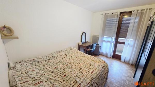 2 Appartements avec jardin privatif + 2 locaux commerciaux