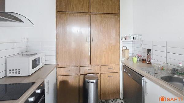 2 Appartements avec jardin privatif + 2 locaux commerciaux