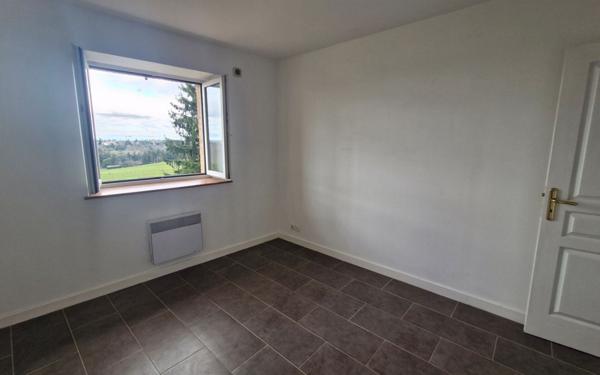 Immeuble à vendre    4 pièces •  Vaugneray