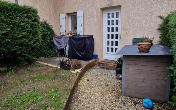 Immeuble à vendre    4 pièces •  Vaugneray