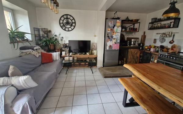 Immeuble à vendre    4 pièces •  Vaugneray