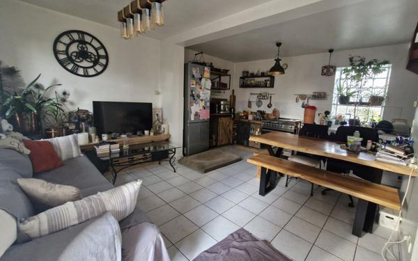 Immeuble à vendre    4 pièces •  Vaugneray