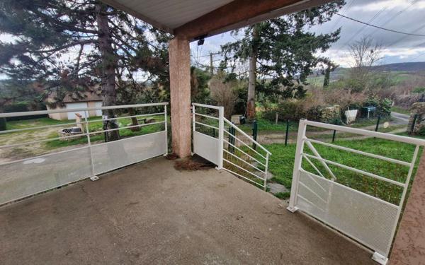 Immeuble à vendre    4 pièces •  Vaugneray