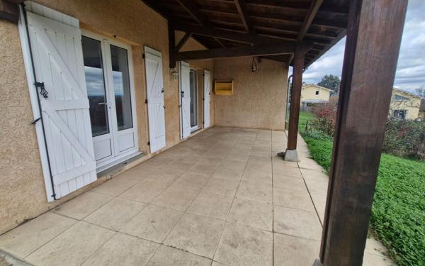 Immeuble à vendre    4 pièces •  Vaugneray