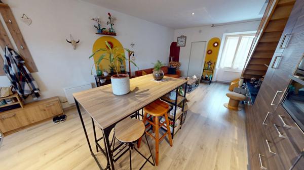 Charmant Appartement Duplex et place de parking privative, secteur calme