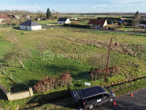 Terrain de 2 179 m²