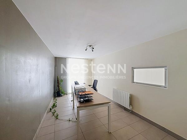 LOCAL COMMERCIAL (225 m²) EN PLEIN CENTRE DE SAINTE-SIGOLÈNE