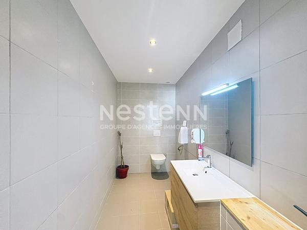 LOCAL COMMERCIAL (225 m²) EN PLEIN CENTRE DE SAINTE-SIGOLÈNE