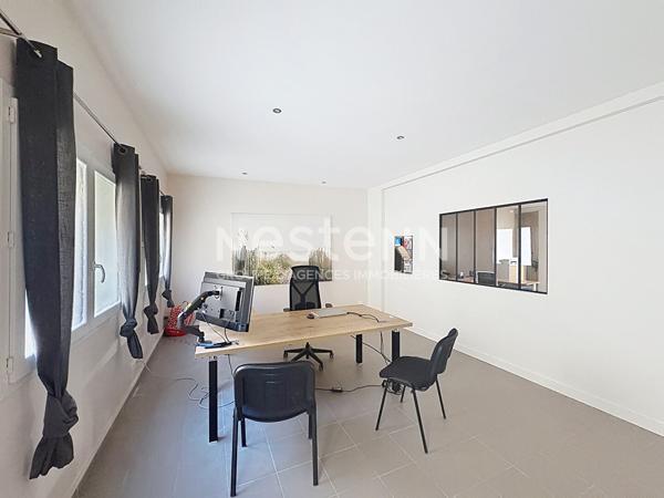 LOCAL COMMERCIAL (225 m²) EN PLEIN CENTRE DE SAINTE-SIGOLÈNE