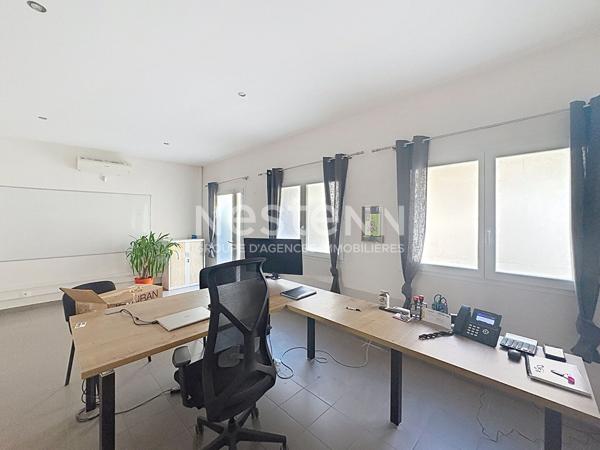 LOCAL COMMERCIAL (225 m²) EN PLEIN CENTRE DE SAINTE-SIGOLÈNE