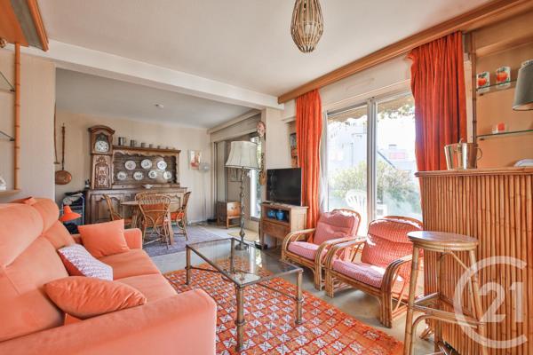 Appartement F4 à vendre  4 pièces - 110,19 m 2   PARIS  - 75015