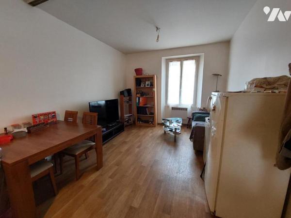 A deux pas, du Pont Royal F3,