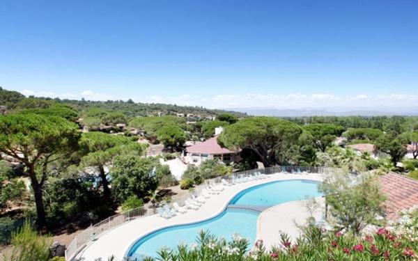 Appartement à vendre    3 pièces • 49 m2 Fréjus