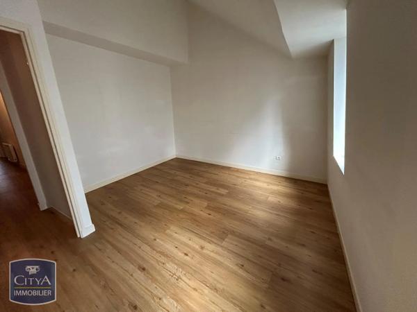 Appartement à louer 4 pièces 110m²