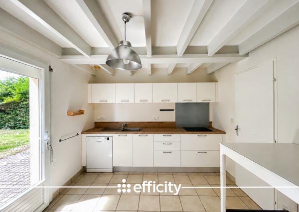 Maison
         6 pièces
        - 122 m² 360 000 € *