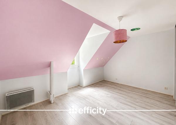 Maison
         6 pièces
        - 122 m² 360 000 € *