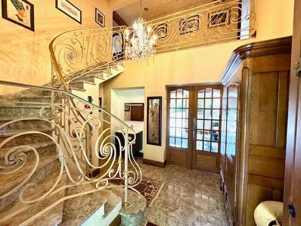 Havre de paix, un magnifique en semble en pierres sans à vis à vis