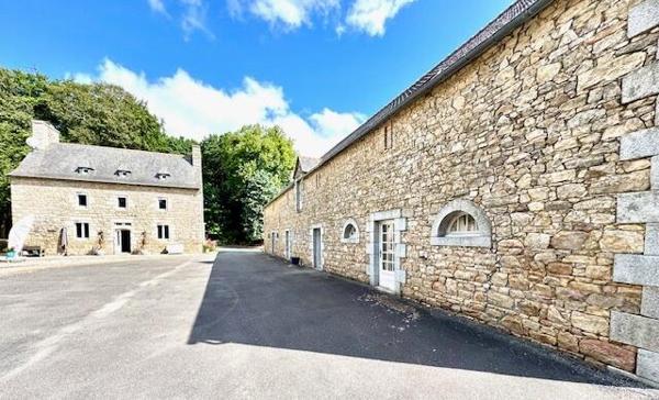 Havre de paix, un magnifique en semble en pierres sans à vis à vis