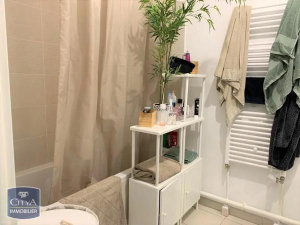 Appartement à louer 3 pièces 64.72m² Angers (49100)