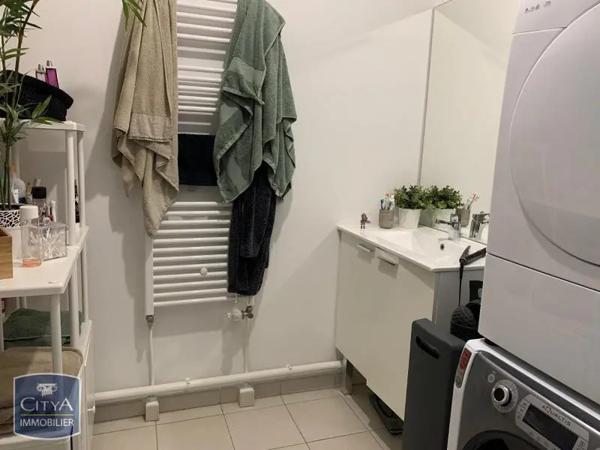 Appartement à louer 3 pièces 64.72m² Angers (49100)