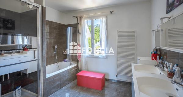 À vendre Maison 5 pièces 105 m² - Juziers 78820
