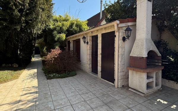 Maison à vendre    4 pièces • 85 m2 Le Blanc-Mesnil