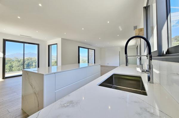 BASTELICACCIA Superbe villa récente Ajaccio (20000)