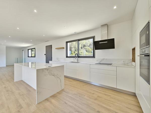 BASTELICACCIA Superbe villa récente Ajaccio (20000)