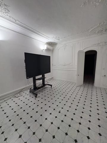 Marseille (13006) À LOUER – Local en sousplex de 112 m² – Cours Pierre-Puget, Marseille 6ème