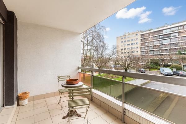 Appartement Courbevoie 4 pièce(s) 96.15 m2