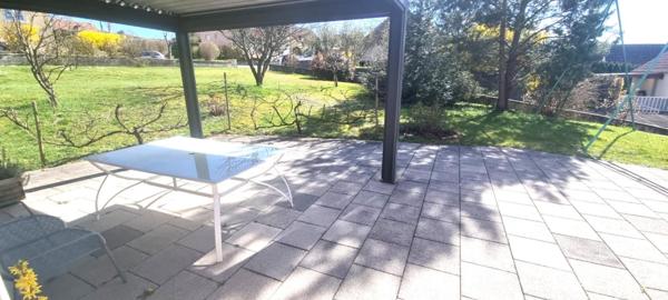 GRANDE MAISON LUMINEUSE - DPE : C -  5 CHAMBRES - Environ13 ares