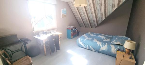 GRANDE MAISON LUMINEUSE - DPE : C -  5 CHAMBRES - Environ13 ares