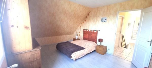 GRANDE MAISON LUMINEUSE - DPE : C -  5 CHAMBRES - Environ13 ares