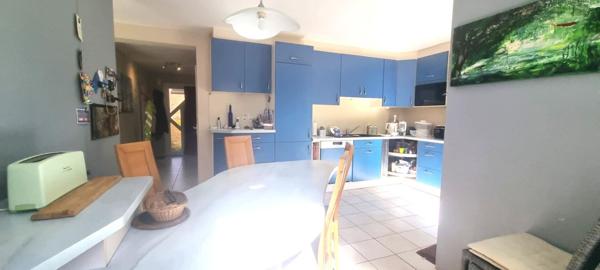 GRANDE MAISON LUMINEUSE - DPE : C -  5 CHAMBRES - Environ13 ares