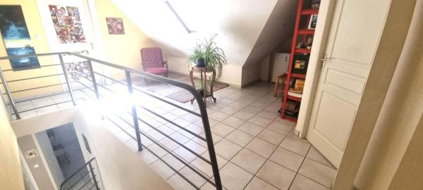 GRANDE MAISON LUMINEUSE - DPE : C -  5 CHAMBRES - Environ13 ares