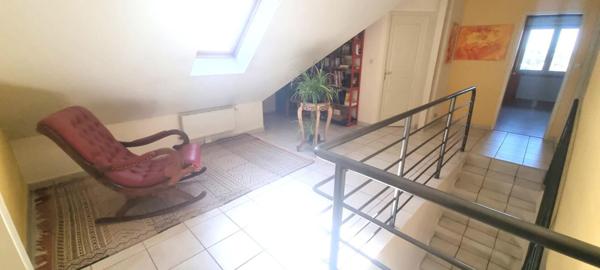 GRANDE MAISON LUMINEUSE - DPE : C -  5 CHAMBRES - Environ13 ares