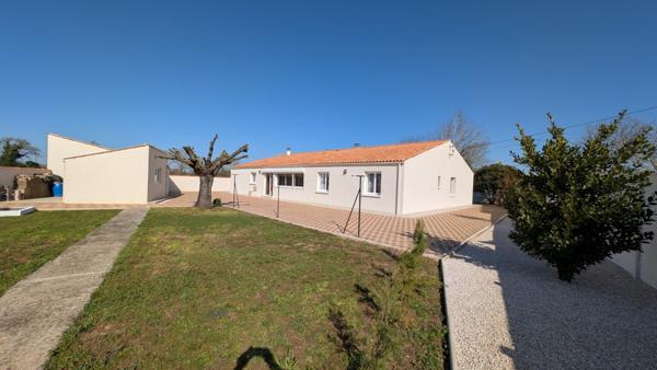 Maison  6 pièce(s)  4 chambre(s)  181 m²