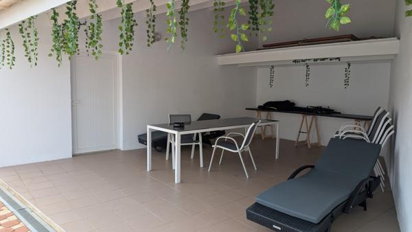 Maison  6 pièce(s)  4 chambre(s)  181 m²