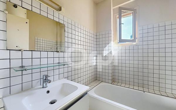 Appartement à louer    1 pièce • 20,74 m2 Brive-la-Gaillarde