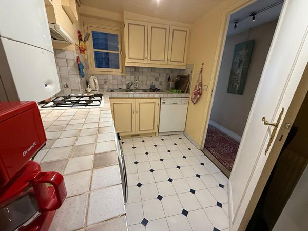 Appartement Paris 3 pièce(s) 82.54 m2