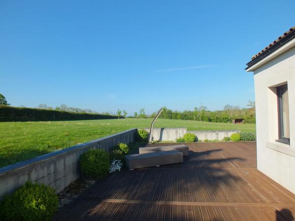 Propriété à vendre 17 pièces proche de SEMUR EN AUXOIS (21)