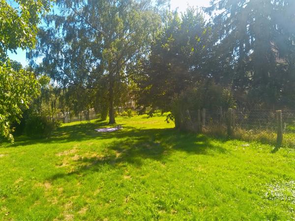 Maison familiale avec un grand terrain