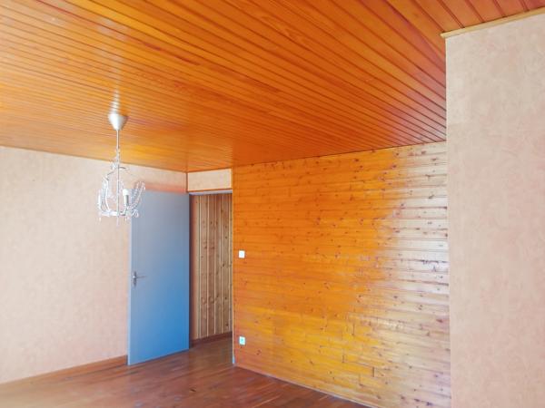 Maison familiale avec un grand terrain