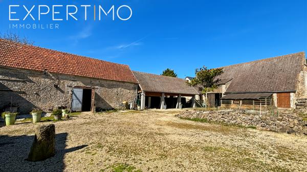 À VENDRE : Corp de ferme 230 m² habitable (possibilité d'agrandissement), 380 m² de granges et hangar 150 m²