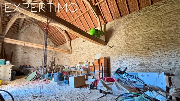 À VENDRE : Corp de ferme 230 m² habitable (possibilité d'agrandissement), 380 m² de granges et hangar 150 m²