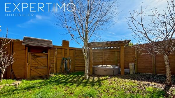 À VENDRE : Corp de ferme 230 m² habitable (possibilité d'agrandissement), 380 m² de granges et hangar 150 m²