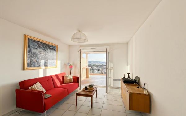 Appartement à vendre    3 pièces • 60,95 m2 Venelles